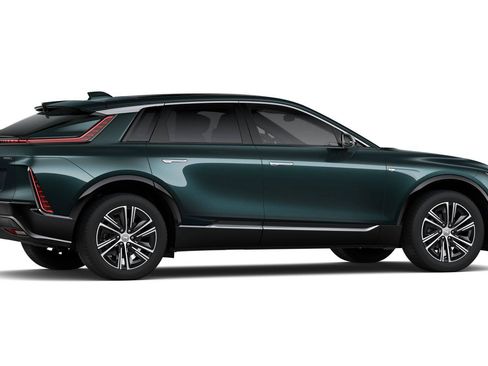 New 2026 Cadillac Lyriq Luxury AWD/4WD image 16