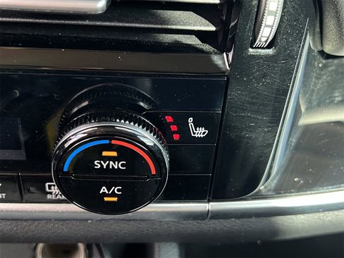 Certified 2024 Nissan Rogue SL w/ SL Premium Package image 21