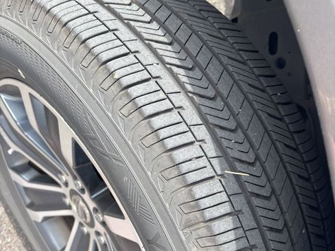 Used 2018 Nissan Armada SL w/ Moonroof Package image 11