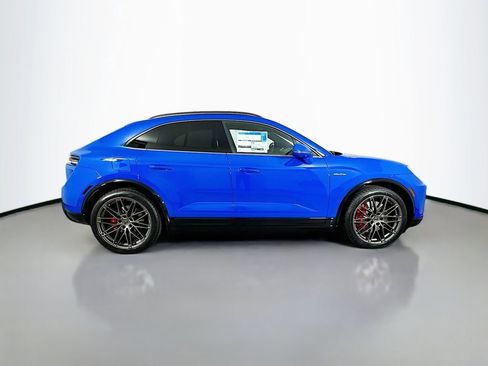 New 2026 Porsche Macan Turbo Electric AWD/4WD image 8