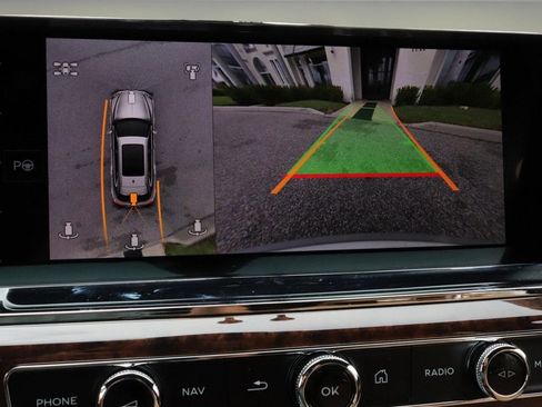 New 2025 Bentley Bentayga Extended Wheelbase image 27