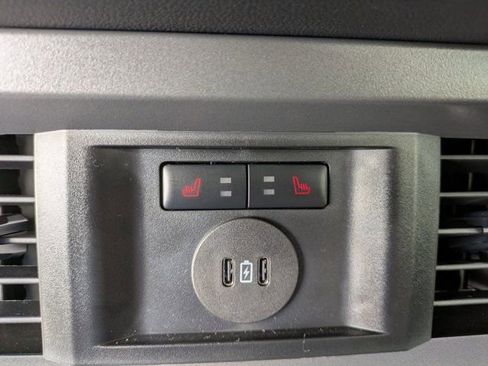 New 2026 Ford F250 Lariat w/ Black Appearance Package image 19