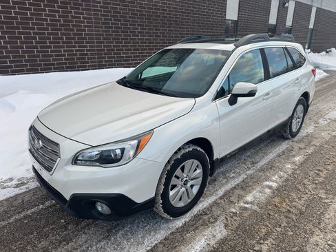 Used 2017 Subaru Outback 2.5i Premium image 27