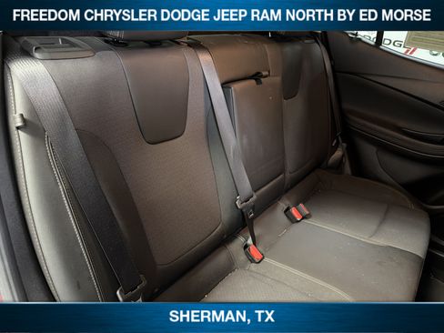 Used 2022 Buick Encore GX Select w/ Sport Touring Package FWD image 10