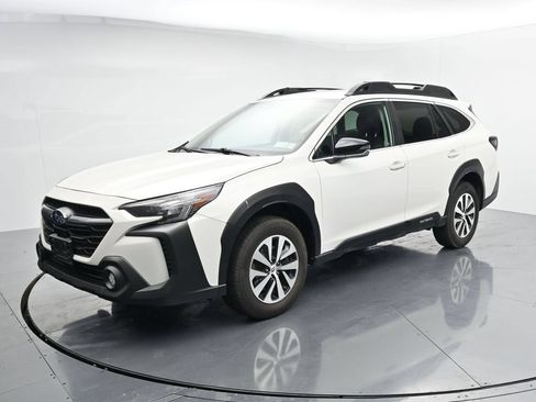 Used 2024 Subaru Outback Premium AWD/4WD image 4