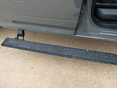 New 2026 RAM 2500 Laramie AWD/4WD image 10
