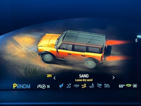 New 2025 Ford Bronco Badlands image 28