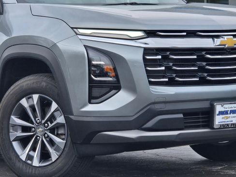 Used 2025 Chevrolet Equinox LT image 3