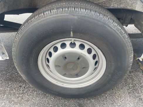 Used 2015 Mercedes-Benz Sprinter 2500 w/ Driver Efficiency Package image 22