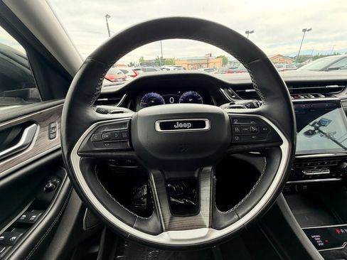Used 2021 Jeep Grand Cherokee L Limited w/ Luxury Tech Group II AWD/4WD image 12