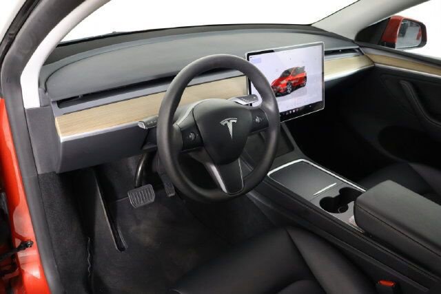 Used 2023 Tesla Model Y Long Range AWD/4WD image 23