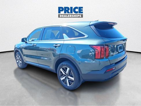 Used 2022 Kia Sorento LX AWD/4WD image 7