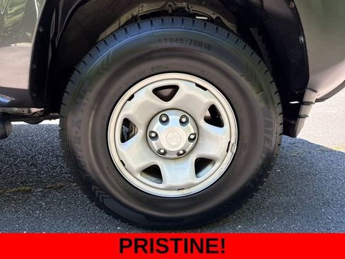 Used 2022 Toyota Tacoma SR RWD image 13