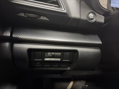 Used 2019 Subaru Crosstrek 2.0i Premium AWD/4WD image 16