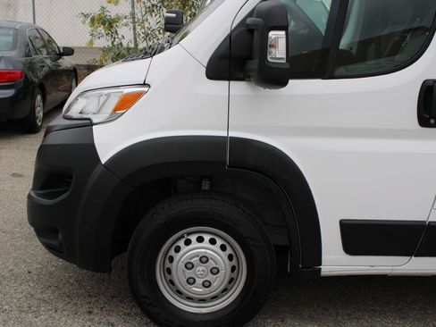 Used 2025 RAM ProMaster 2500 w/ Convenience Group FWD image 7