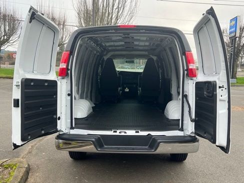 New 2025 Chevrolet Express 2500 image 7