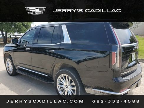 Used 2023 Cadillac Escalade Premium Luxury AWD/4WD image 6