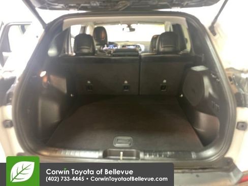 Used 2019 Jeep Cherokee Limited image 23