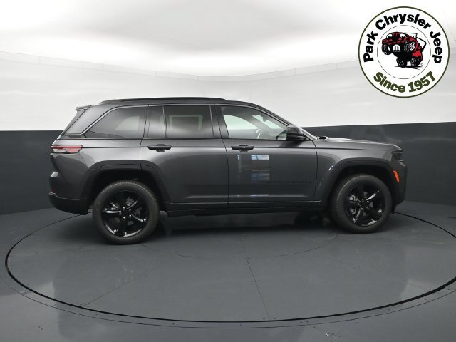 New 2026 Jeep Grand Cherokee Limited w/ Limited Altitude Package AWD/4WD image 6