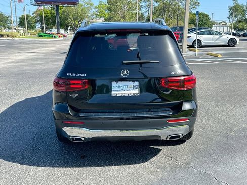 Used 2025 Mercedes-Benz GLB 250 4MATIC image 7