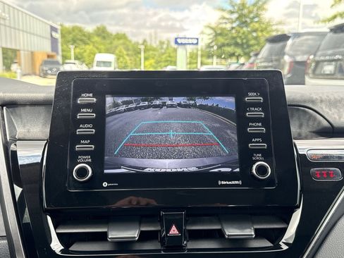 Used 2021 Toyota Camry SE FWD image 19
