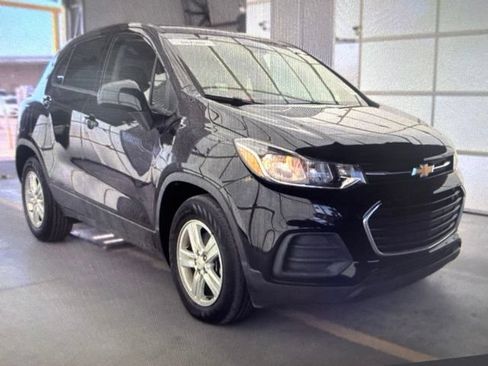 Used 2020 Chevrolet Trax LS w/ Tint and Cruise Package FWD image 16