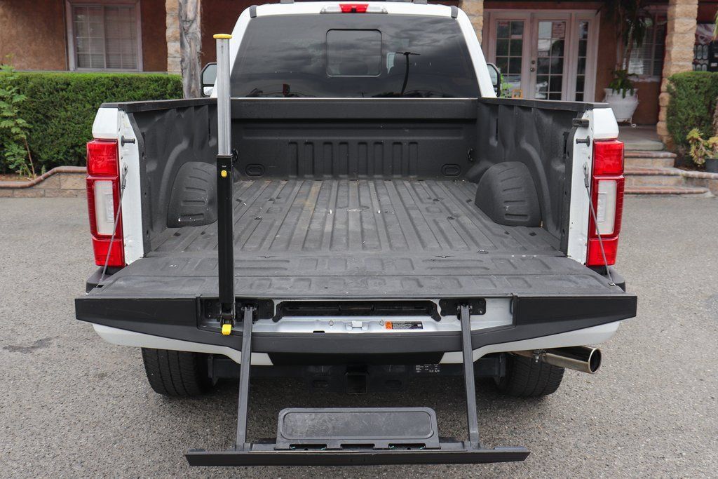 Used 2022 Ford F250 Platinum w/ FX4 Off-Road Package AWD/4WD image 10