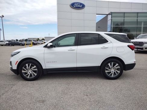 Used 2024 Chevrolet Equinox LT image 2