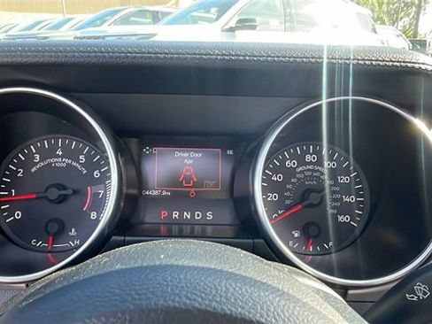Used 2020 Ford Mustang Premium image 21