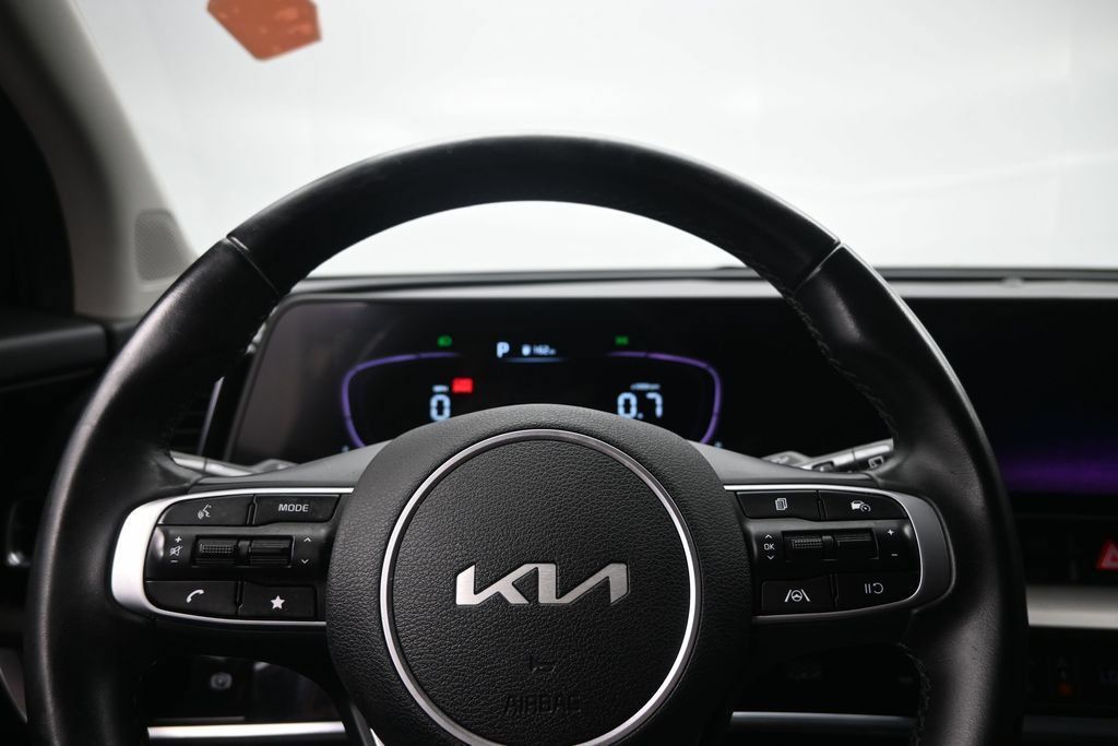 Used 2023 Kia Sportage EX FWD image 12