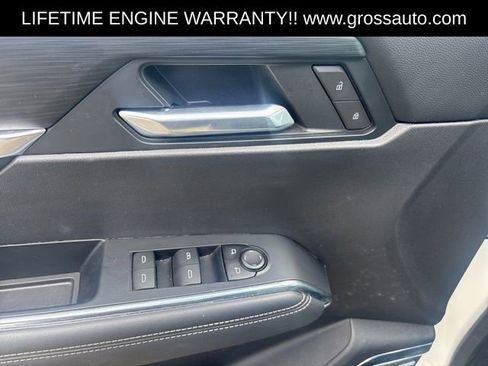 Used 2025 GMC Acadia Elevation AWD/4WD image 11