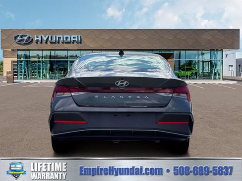 New 2026 Hyundai Elantra SE FWD image 6