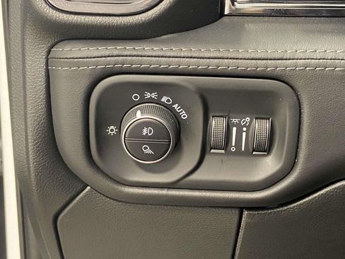 New 2025 RAM 2500 Limited image 21