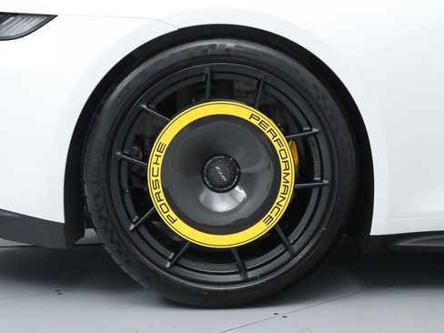 Used 2024 Porsche 911 GT3 RWD image 37