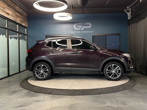 Used 2020 Buick Encore GX Select image 2