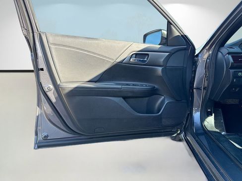 Used 2017 Honda Accord Sport image 21