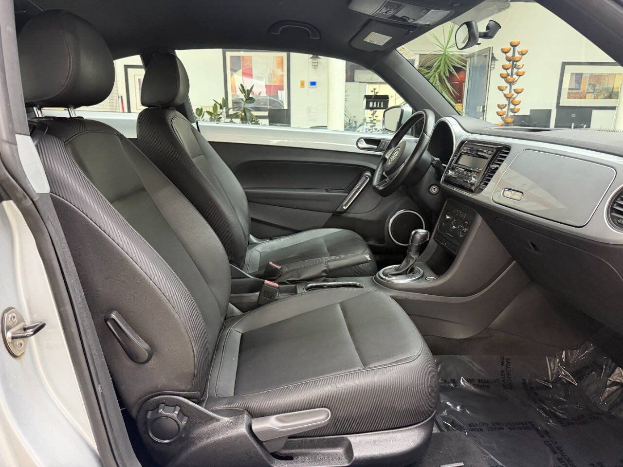 Used 2012 Volkswagen Beetle 2.5 FWD image 13