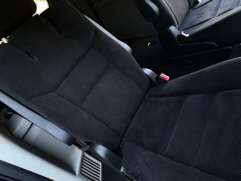 Used 2019 Dodge Grand Caravan SE w/ UConnect Hands-Free Group FWD image 20