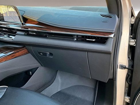 Certified 2022 Cadillac Escalade Premium Luxury w/ Performance Package image 16