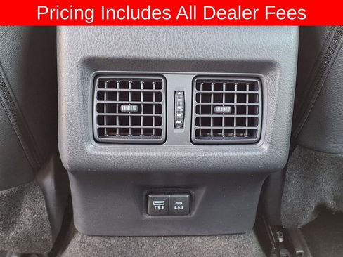 Used 2025 Toyota Camry SE w/ Convenience Package FWD image 15