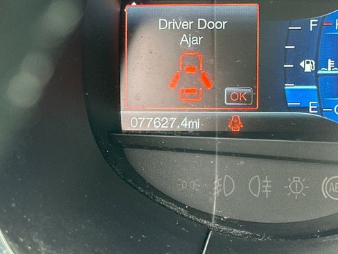 Used 2018 Ford Edge Titanium AWD/4WD image 13