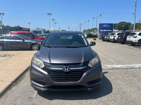 Used 2017 Honda HR-V LX image 8