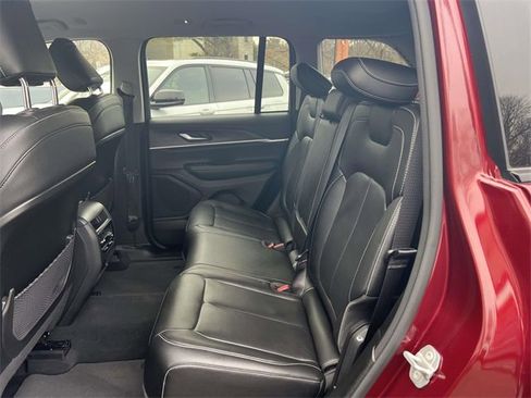 Certified 2023 Jeep Grand Cherokee Limited image 14