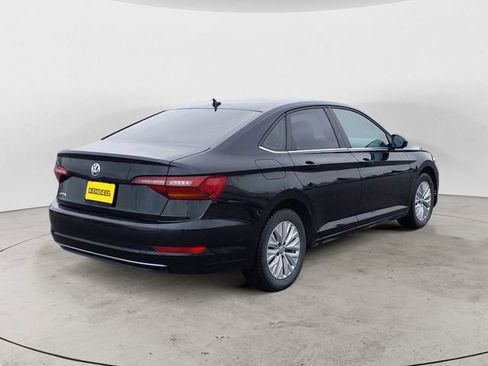 Used 2019 Volkswagen Jetta SE FWD image 5