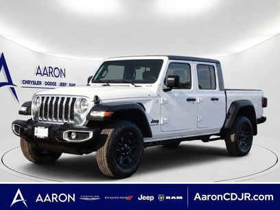 New 2026 Jeep Gladiator Sport