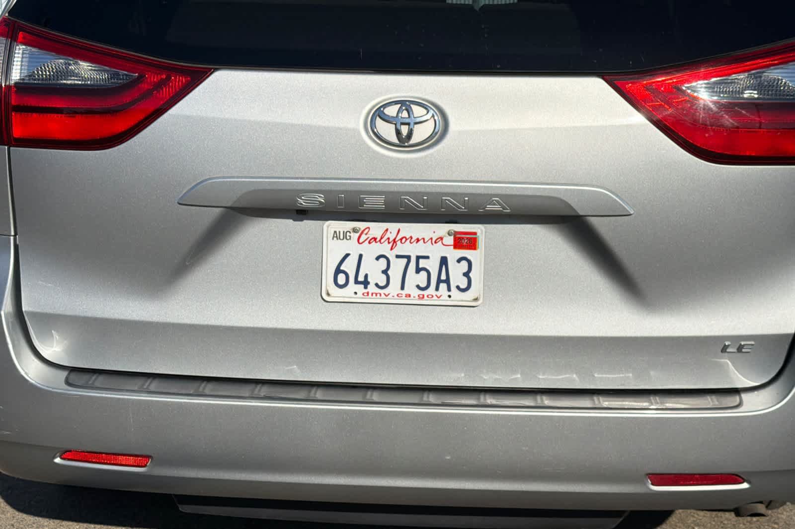 Used 2020 Toyota Sienna LE w/ LE Preferred Package FWD image 22