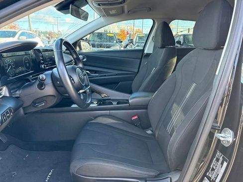 Used 2021 Hyundai Elantra SEL w/ Convenience Package image 16