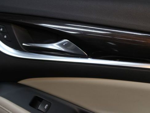 Used 2019 Buick Enclave Premium w/ Experience Buick Package AWD/4WD image 9