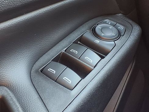 Used 2020 Chevrolet Equinox LT FWD image 19