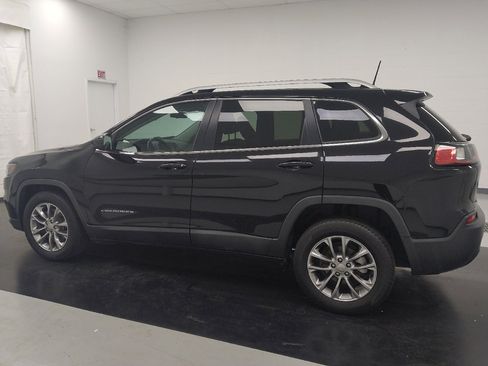 Used 2019 Jeep Cherokee Latitude Plus image 3